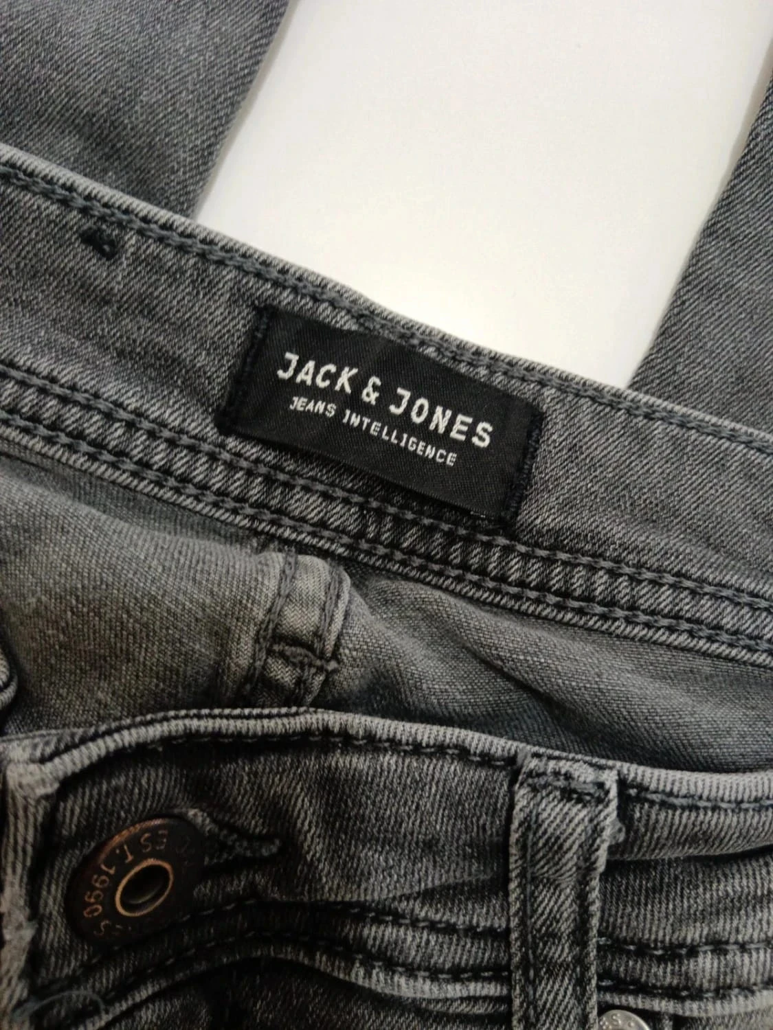 C84 Jean's Jack & Jones tamanho W28 L34 – photo 3